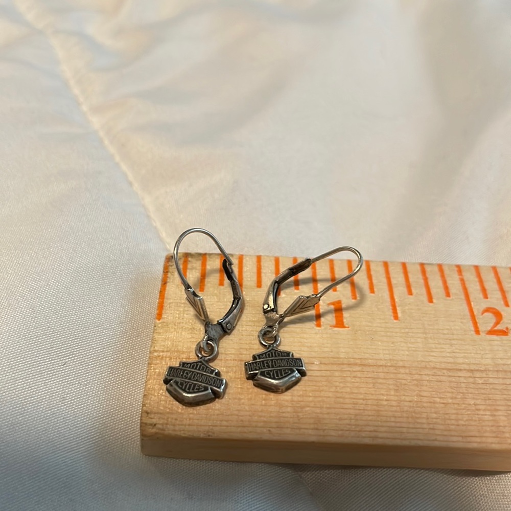 Harley Davidson authentic pierced earrings silver with “bar& shield”